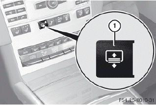 ► Turn the key to position 2 in the ignition