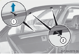 ► To extend: pull the roller sunblind out by