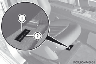 ► Slide the right-hand front seat to its